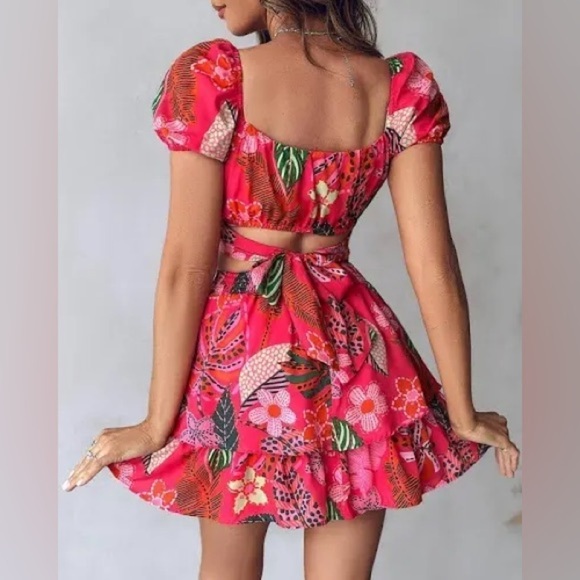 NWT CRYSTAL SKY TROPICAL PRINT TWO PIECE CROP TOP AND SKIRT SIZE SMALL - Picture 2 of 14